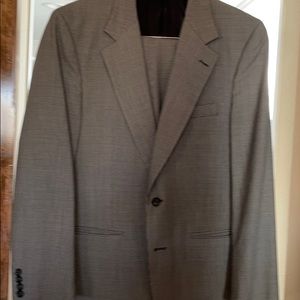 Men’s Burberry Suit 40R-Houndstooth print